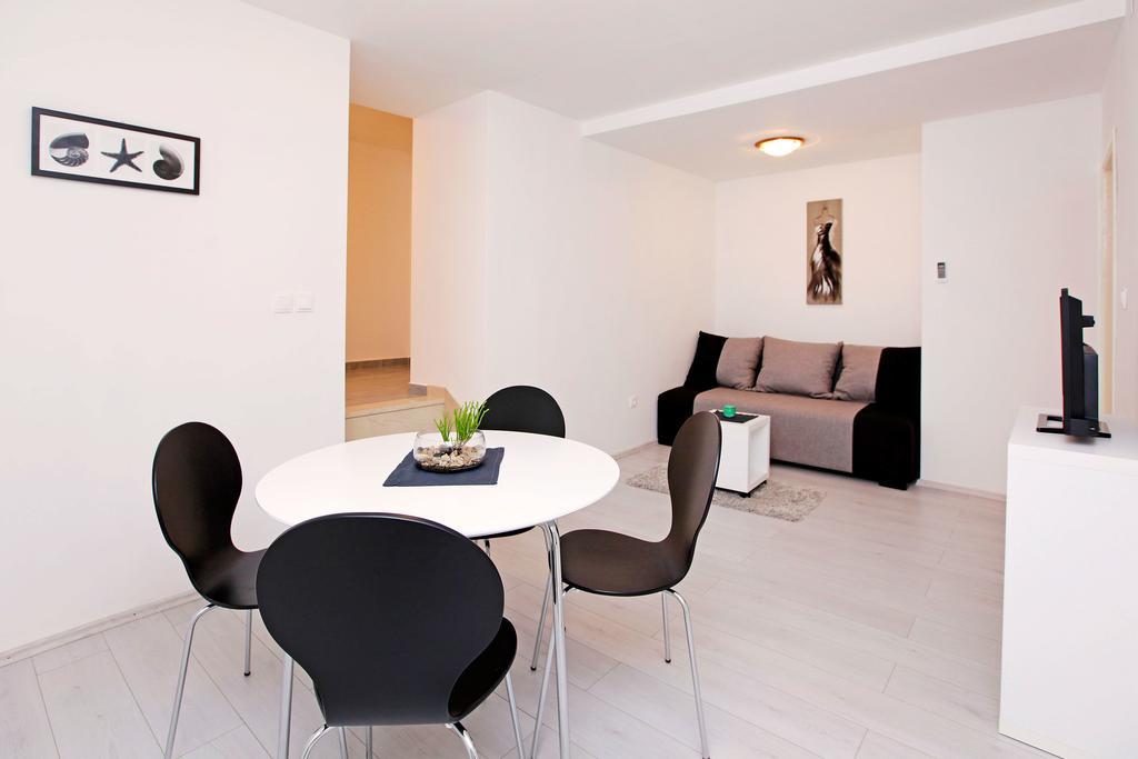 Apartments Park ヴェラ・ルカ 部屋 写真